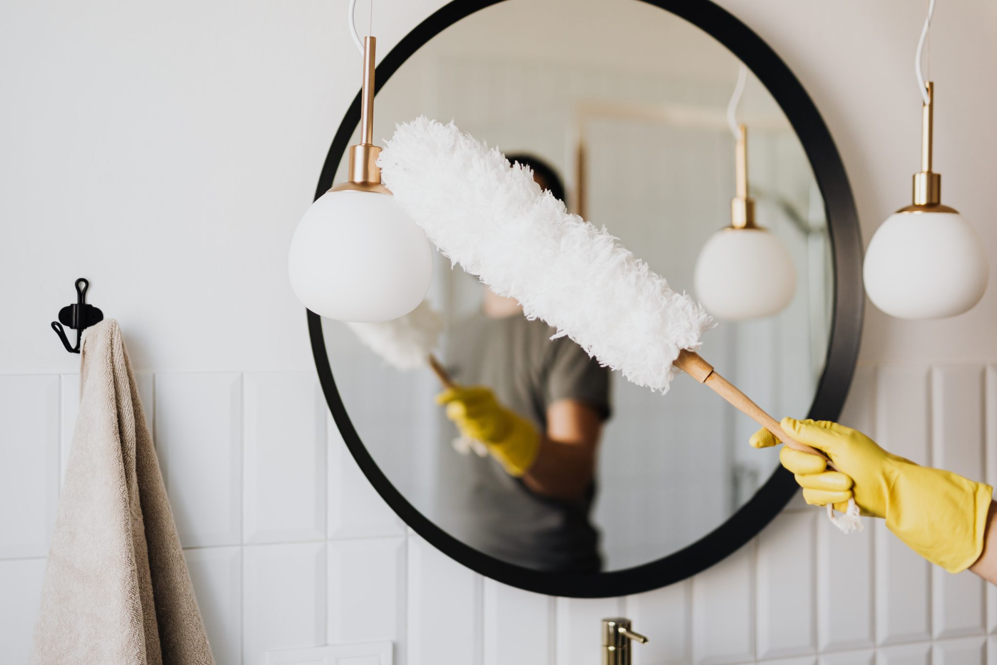 Nettoyer son miroir de manière écoresponsable - Home Privilèges